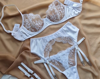 bridal lingerie, satin lingerie, snow white lingerie set, bridal underwear, 3 piece set, lingerie set with garter belt