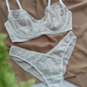 wedding lingerie, honeymoon lingerie, white lingerie set, wedding lingerie, Christmas lingerie, white lingerie