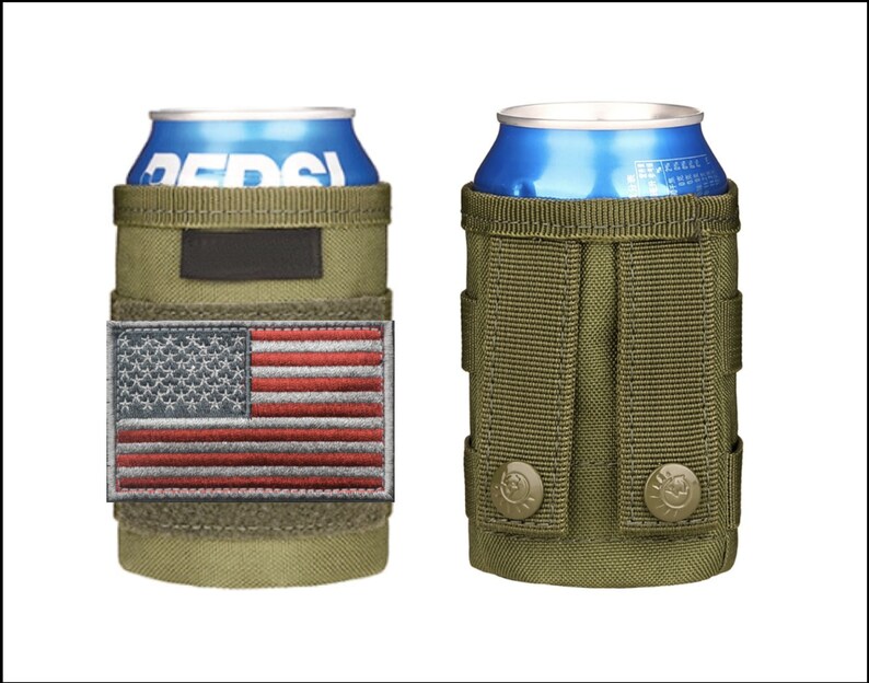 Puede incluir: Un porta latas t&aacute;ctico verde con cierre de velcro y un parche de la bandera estadounidense. El porta latas est&aacute; dise&ntilde;ado para adaptarse a una lata est&aacute;ndar de 355 ml.