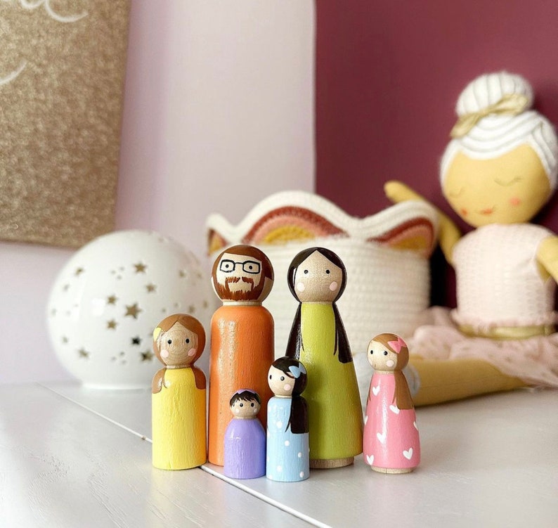 Famiglia di bambole con mollette personalizzate SEMPLICE immagine 4