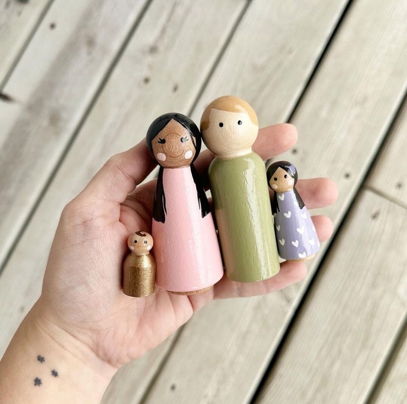 SIMPLE Custom Peg Doll Family image 1