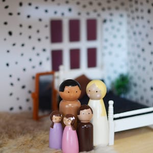 SIMPLE Custom Peg Doll Family image 9