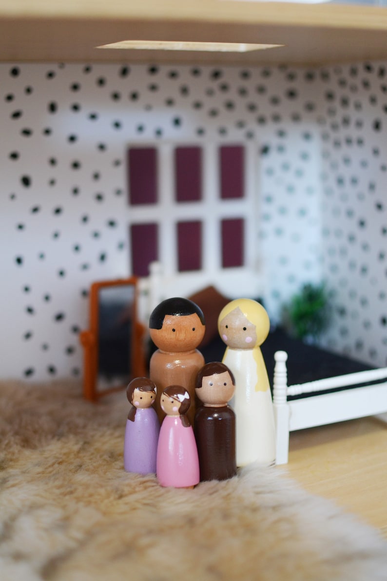 Famiglia di bambole con mollette personalizzate SEMPLICE immagine 9