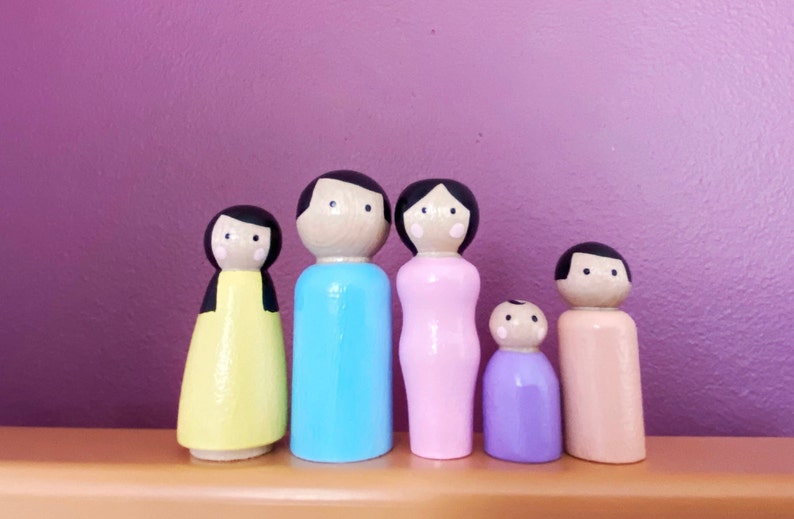 Pastel Doll House Family Peg Doll Family image 3