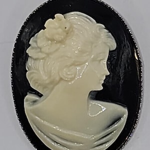 Vintage Cameo Brooch pin white figure, black background