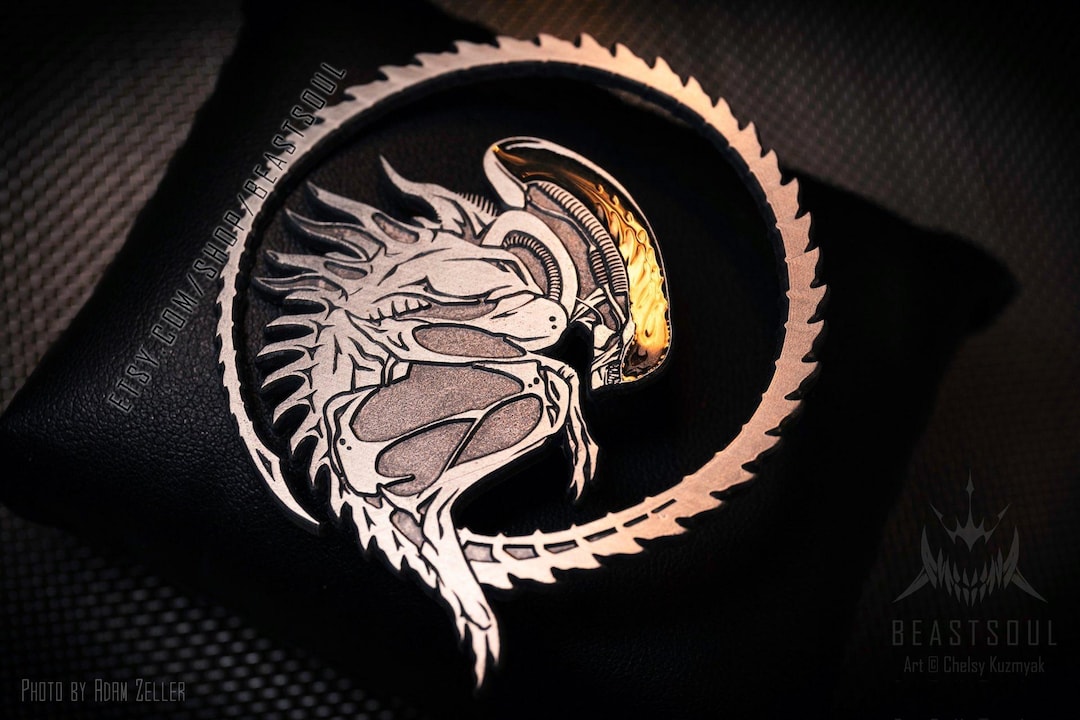 Xenomorph Alien AvP Horror Enamel Pin