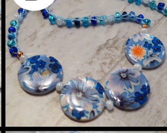 Collana di conchiglie blu - Perline di fiori - Perline all'uncinetto