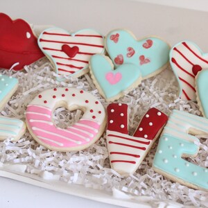 Valentine&#39;s Day Gift*Valentine Heart Cookies*Custom Decorated Cookies*Valentine Party Cookies*Valentine Gift Box*Kids Valentine
