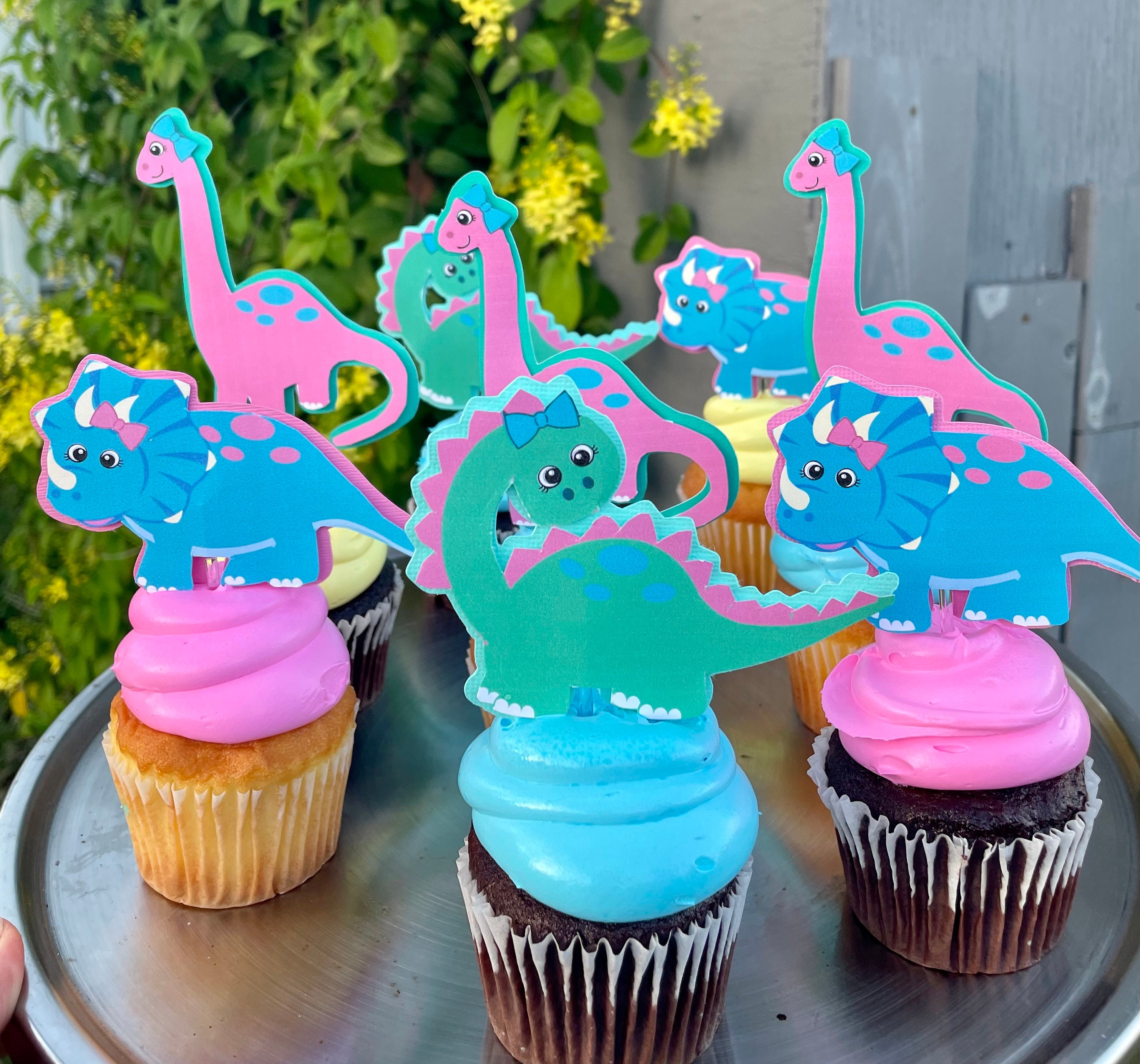 Celebrate with Cake!: Cute Dinosaur customised Cupcakes