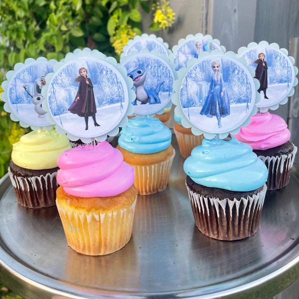 Frozen 2 cupcakes topper. Disney princess. Winter birthday party. 12 Personalized mini cake toppers. Elsa & Anna birthday ideas. Snow Queen.