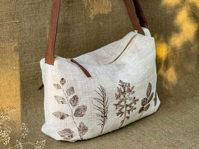 Linen shoulder crossbody Bag Real Plant and feather eco-printing poach Medium size purse 3 pockets with zipper long adjustable straps image 2