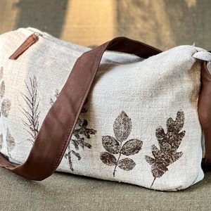 Linen shoulder crossbody Bag Real Plant and feather eco-printing poach Medium size purse 3 pockets with zipper long adjustable straps image 1