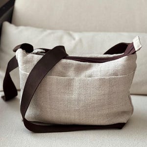 Sac à bandoulière moyen fait main - Chanvre tissé maison durable avec plusieurs poches | L'accessoire d'été parfait