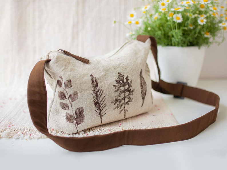 Linen shoulder crossbody Bag Real Plant and feather eco-printing poach Medium size purse 3 pockets with zipper long adjustable straps image 5