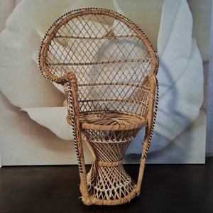 Peacock throne flower stool plant stand boho hippie 70s