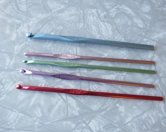 Susan Bates Häkelnadel Aus Aluminium – 3,75 Mm, Farbkodiert, Glatte Oberfläche, 14,7 Cm Länge