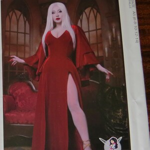 McCall's M8132A5 Misses Costume M8132A5 Costume da Donna, A5 (6 8 10 12 14