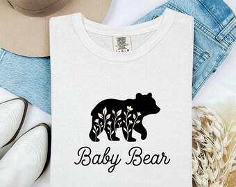 Bear Flowers Shirt Animals Outdoors Gift Women Simple Tee Ursine T-Shirt Wildlife Fan Minimalist Tshirt Nature Graphic Contemporary Meadow