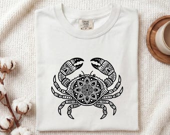 Crab Art Shirt Animals Marine Gift Women Bohemian Tee Crustacean T-Shirt Wildlife Fan Crustacean Graphic Tshirt Native Flower Design Tshirt