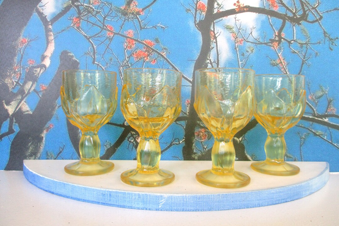 Vintage 4 Yellow Glass Goblets,6 Oz Tiffin Franciscancabaret Wine