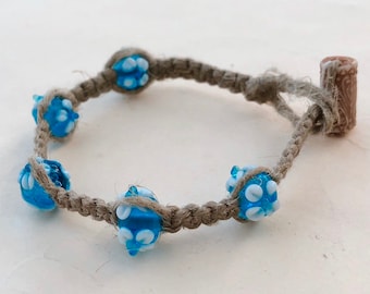 Handmade Hemp Bracelet w Blue/White Beads w Flowers