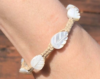 Macrame White Leaf Beaded Bracelet
