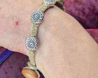 Handmade Hemp Bracelet w Silver Sun Beads
