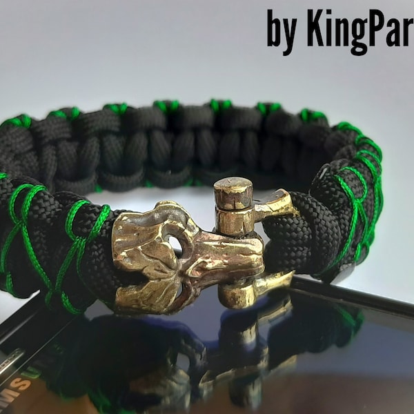 VIKENNIA Men's Minimalist Paracord Bracelet - Adjustable, Durable, Survival Ready, With Stainless Steel Shackle - View #2