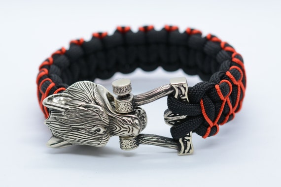 Paracord Bracelet With Wolf Clasp -  Denmark