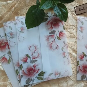 Elegante confezione in pergamena per inviti, giacca in pergamena floreale