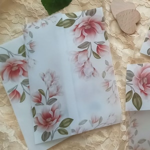 Eleganter Pergament-Wrapper für Einladungen, Florales Pergament-Jackett