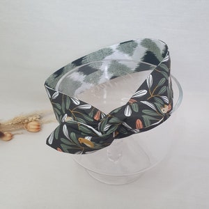 Rigid hair band headband reversible wire flowered and green and white foliage