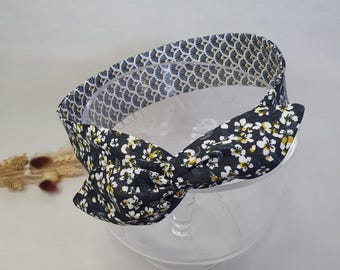 Rigid hairband, reversible adjustable wire headband, easy-to-wear black and white floral headband for women