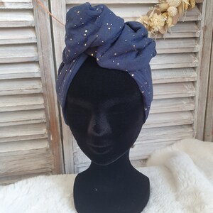 Demi-Turban, bandeau fil de fer modulable turban double gaze pois dorés bleu marine MAX image 3