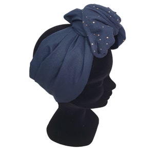 Demi-Turban, bandeau fil de fer modulable turban double gaze pois dorés bleu marine MAX image 7