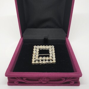 Vintage Brosche ~ (Silberfarbe, Diamante Quadrat, unsigniert) ~ Ohne Schmuckbox