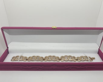 Vintage Bracelet (Gold Color, Signed Monet, Link) ~ Jewellery Box Included
