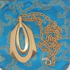 Vintage Necklace (Gold Color, Signed Trifari) ~ Jewellery Bag Included