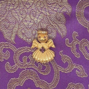 Vintage Brooch ~ (Gold Colour, Ornate Angel W/Amethyst Rhinestone, Signed Ultra) ~ Jewellery Pouch Included