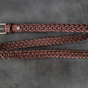 Ceinture fine en cuir tressée, ceinture tressée unisexe, cadeau de Noël et d'anniversaire, ceinture fine de 2,5 cm tissée à la main sur mesure pour hommes et femmes. image 6