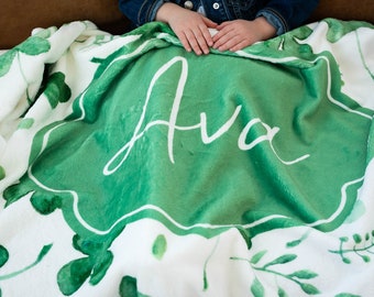 Manta grande personalizada con trébol chic: manta con nombre personalizado, acogedora manta de forro polar, regalo personalizado para cumpleaños o festividades.