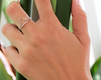Zierlicher Sterling Silber Dreieck Ring - Minimalistischer Geometrischer Schmuck