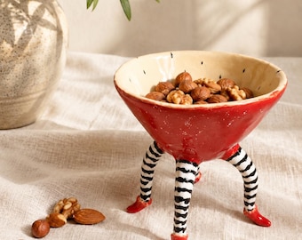 Bol de cerámica artesanal y original con patas a rayas, cuenco de gres rojo para frutos secos, cerámica escultórica, regalo de decoración artesanal para el hogar.