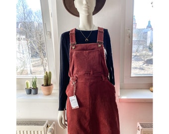 Dungaree dress made of Genoa corduroy. Length freely selectable.