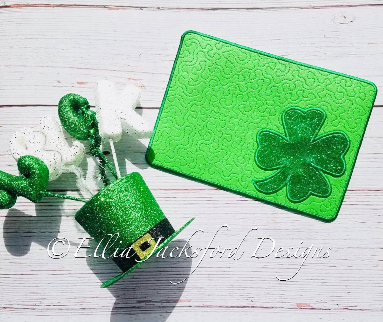 ITH Shamrock Applique Mug Rug Embroidery Design - Etsy