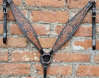 Pechera de cuero floral hecha a mano, arreos de caballo estilo western, equipo de equitación de rancho.