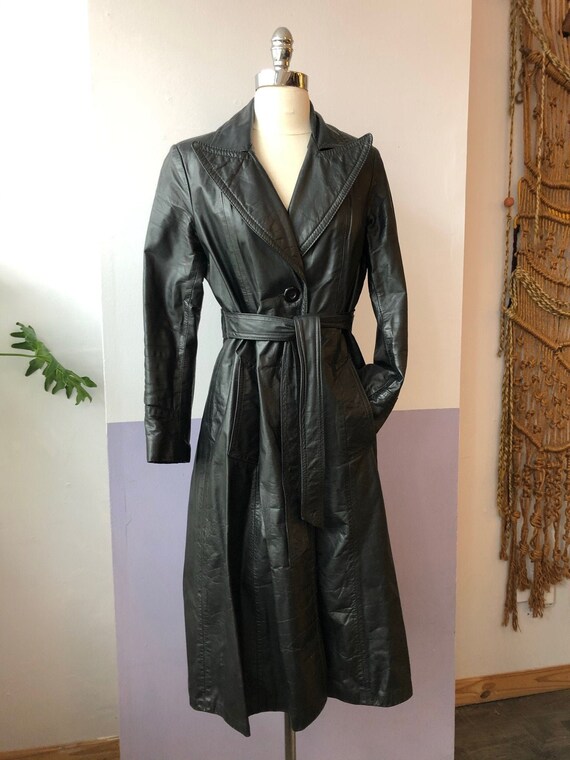 SM/MED - 1970s Black Leather Trench- Vintage leath
