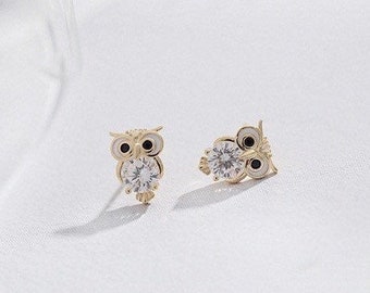 Onefeart Gold Plated Stud Earrings for Women Girls Round Cubic Zirconia 9x12MM Black And White Owl Design Onefeart Gold Plated Stud Earrings for Women Girls Round Cubic Zirconia 9x12MM Black And White Owl Design