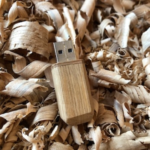 Wooden 16GB USB Flash memory made from oak, walnut or recycled skateboards
