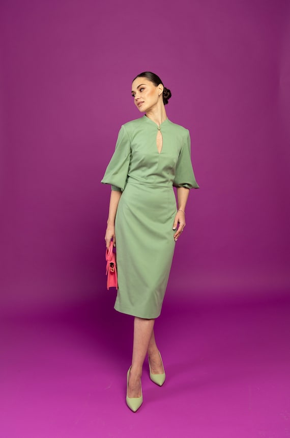 Elegant Sheath Dress for Special Occasions, Minimalist Dress with Puffy Sleeves for Formal Events, Designer Midi Dress for Anniversary Party